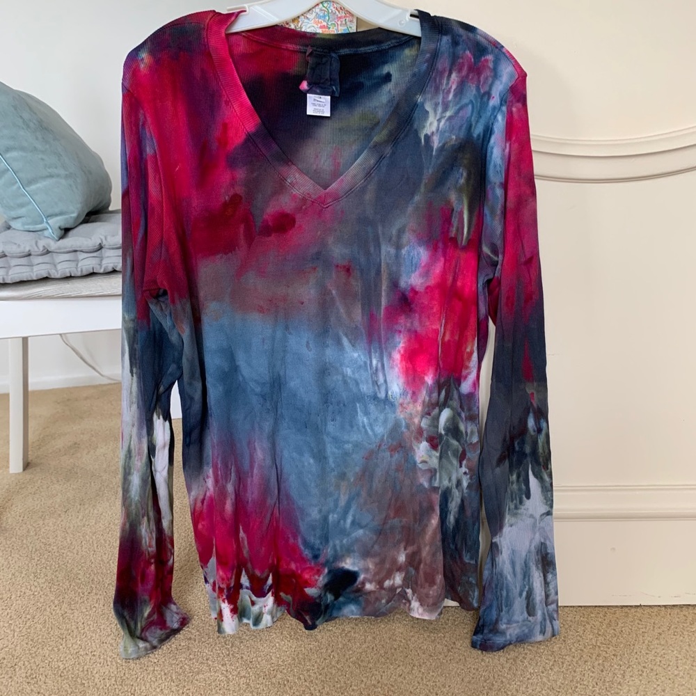 Long sleeve tie dye top